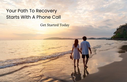 CTA with a couple walking on the beach, in a calm mindset